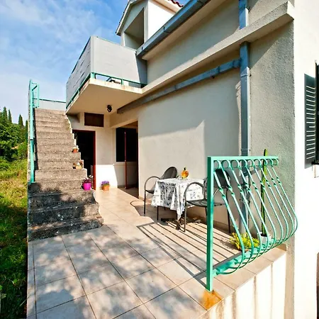 Zanze Apartment Maslinica