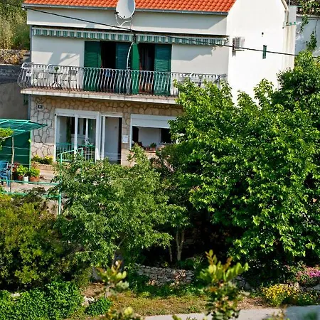 Zanze Apartment Maslinica